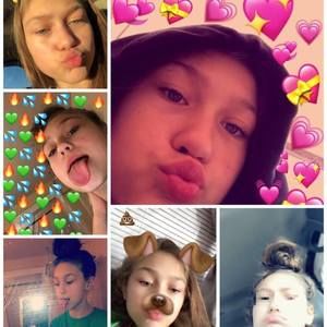 Meet your Posher, Alexis